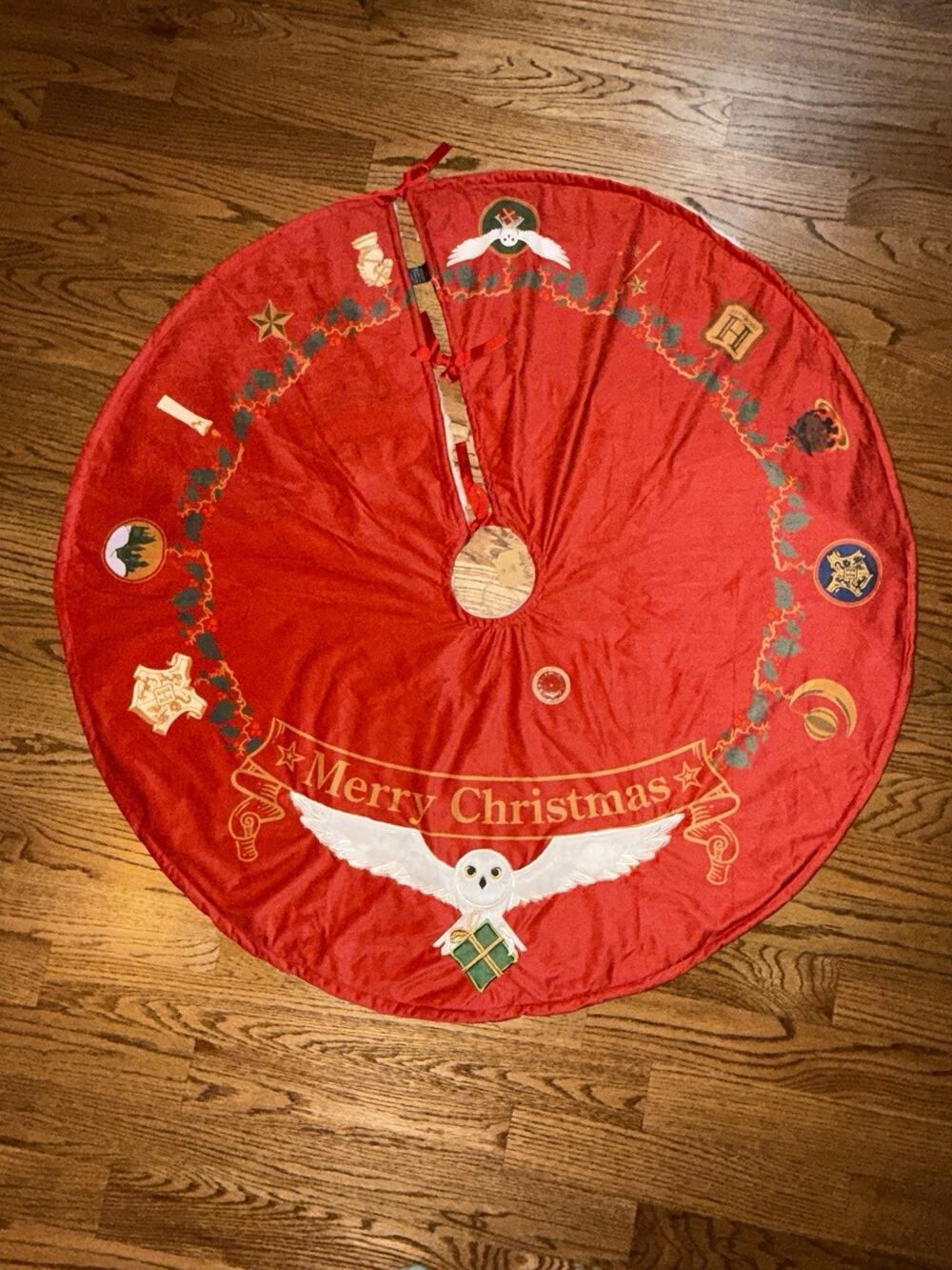 Gorgeous Tree Skirt Harry Potter Wizarding World London Merry Christmas